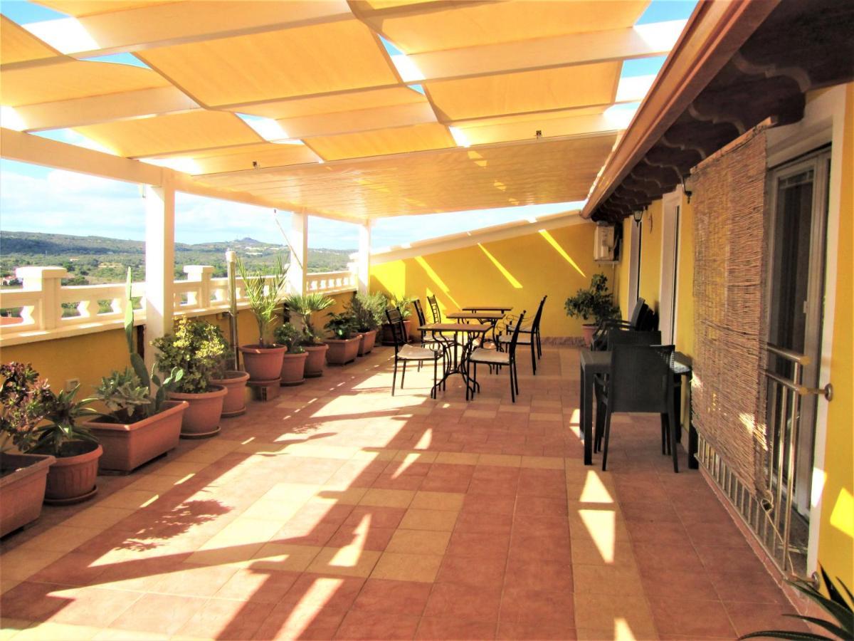 B&B Le Terrazze Isola Di S. Antioco SantʼAntìoco Buitenkant foto