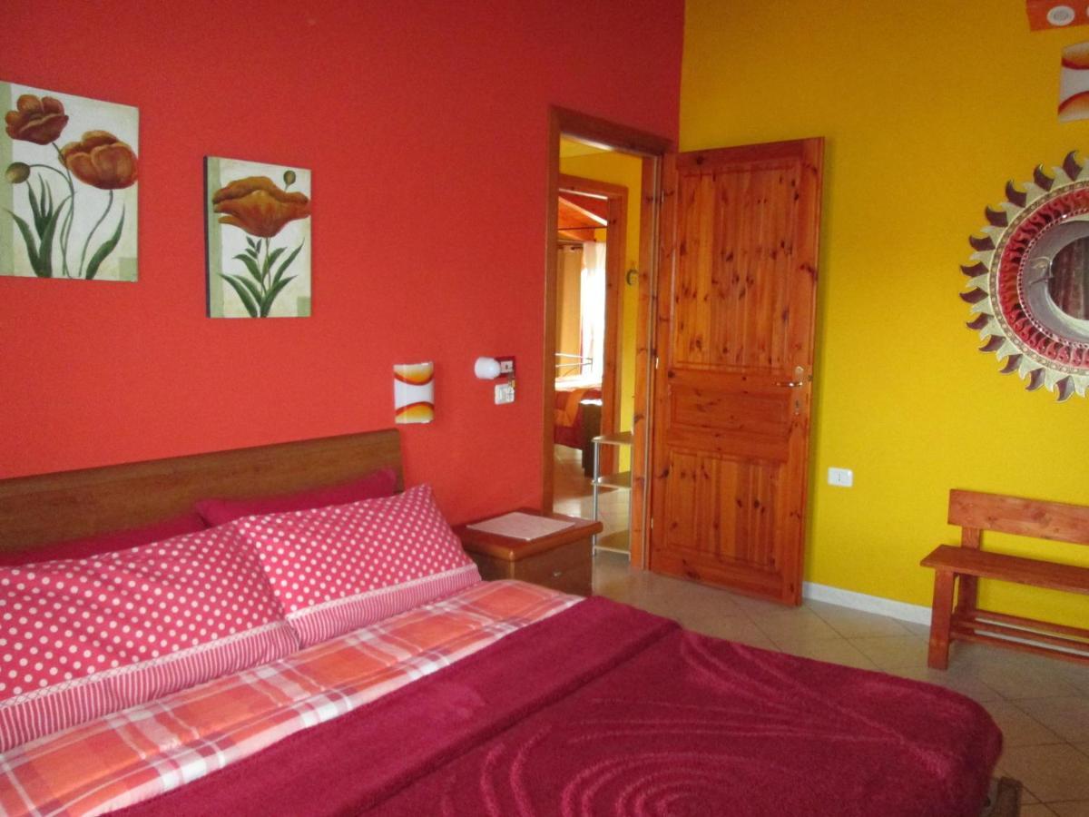 B&B Le Terrazze Isola Di S. Antioco SantʼAntìoco Buitenkant foto