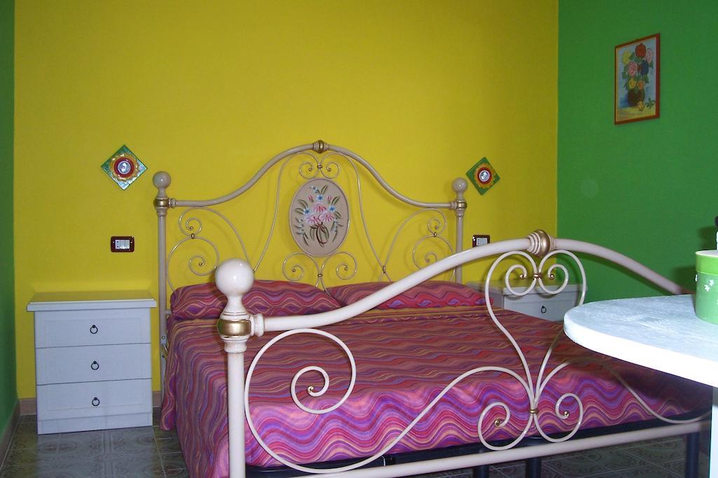 B&B Le Terrazze Isola Di S. Antioco SantʼAntìoco Buitenkant foto