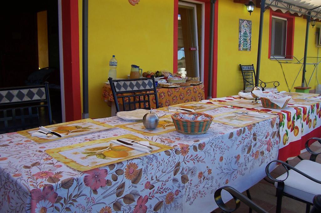 B&B Le Terrazze Isola Di S. Antioco SantʼAntìoco Buitenkant foto